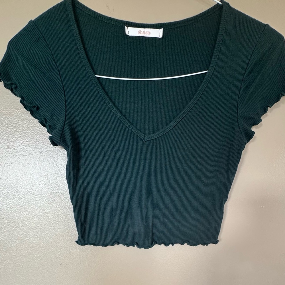 EUC Shasa Women's Dark Forest Green Ribbed V-Neck Crop Top Small XS Scallop Hem